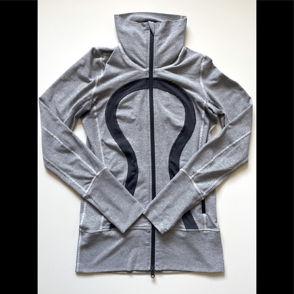 ⭐️ Host Pick ⭐️Lululemon In Stride Jacket - Picture 3 of 5